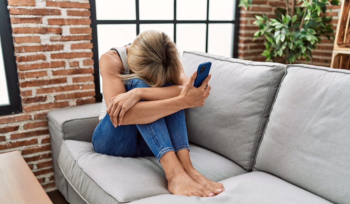 駆け引きなの！？LINEを未読無視する彼氏の心理とは？対処＆対策方法もご紹介！