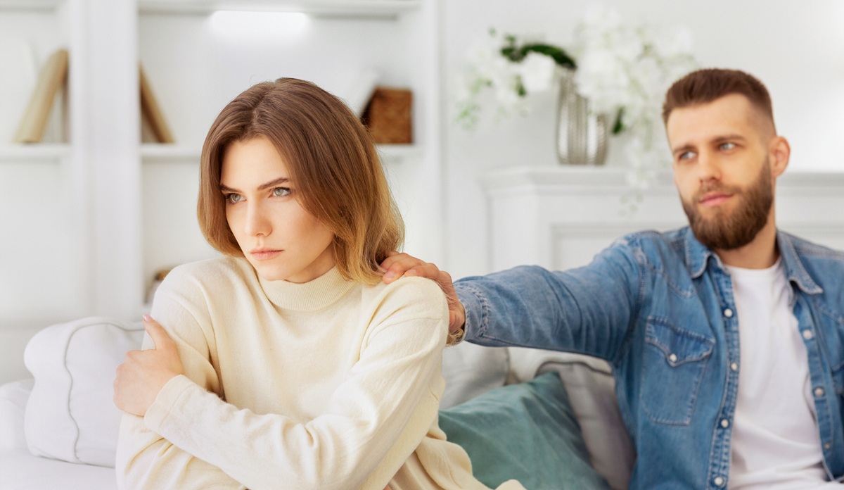 男性が女性にしてしまう”好き避け”とは？勘違いされてしまう行動と男の心理を解説