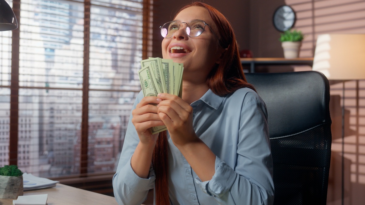 楽して生きていきたい？かなりの現実主義者！？権力に弱い女性の特徴と実際の本音