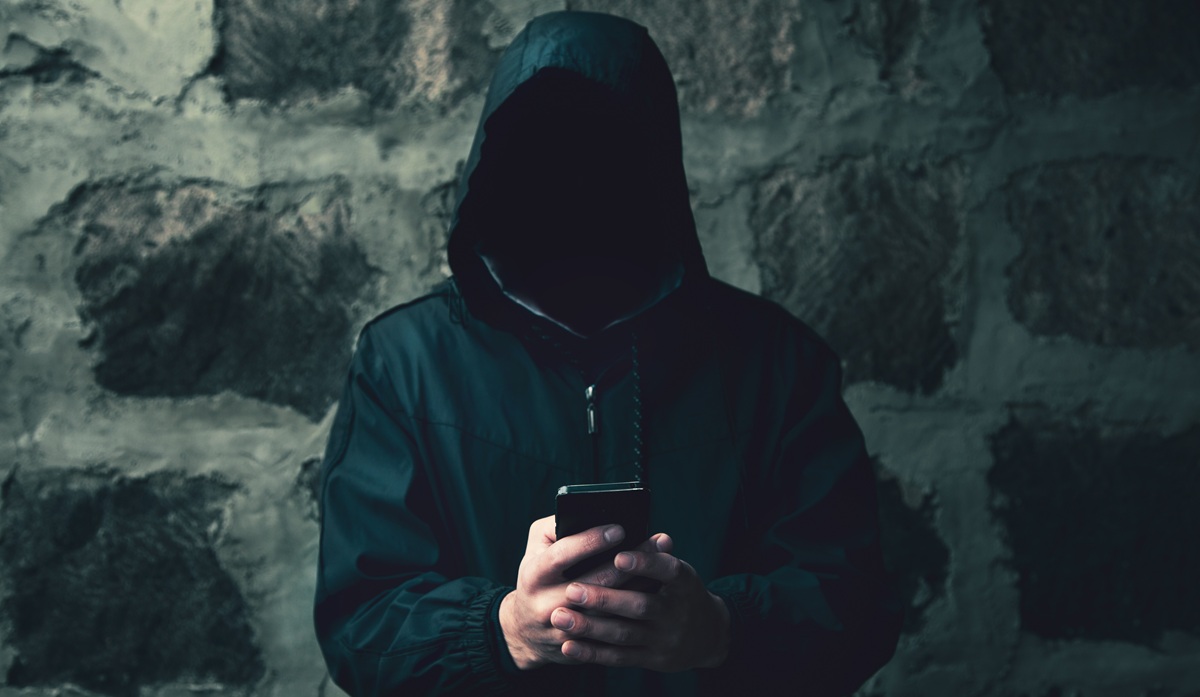 要注意！付き合う前＆別れる前に見抜け！ストーカー気質な男の対処法を６つ紹介！