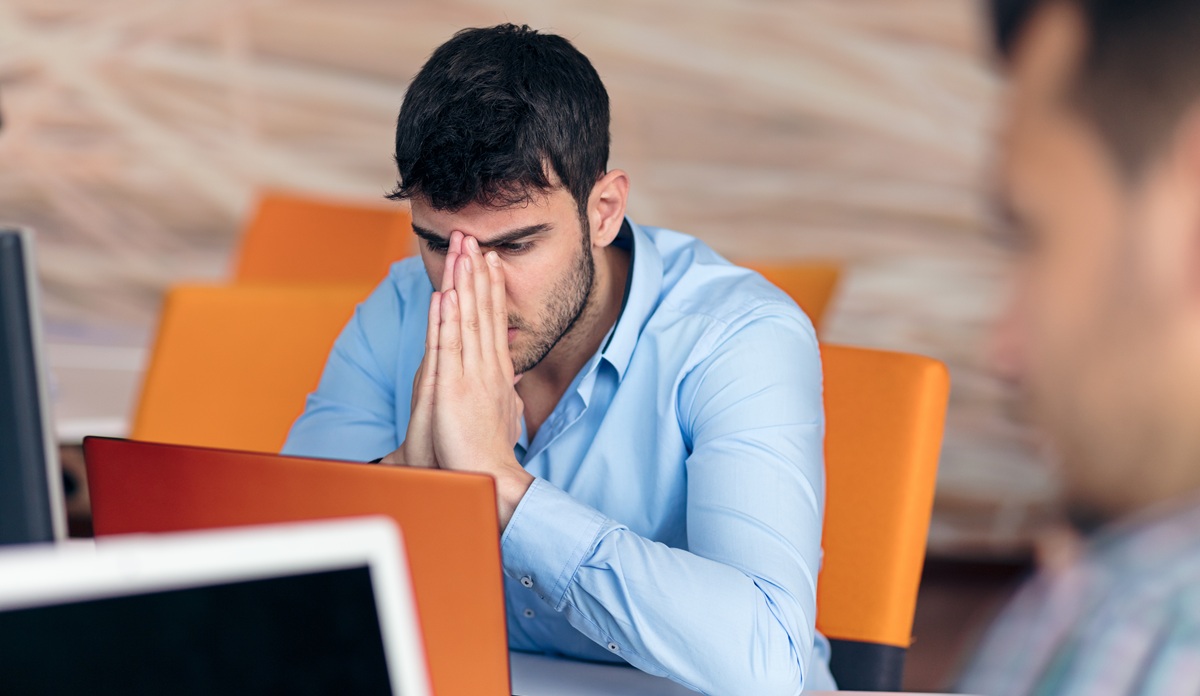 上司を無視！報連相が出来ずミス連発・・・仕事で使えない部下の特徴と対処法とは