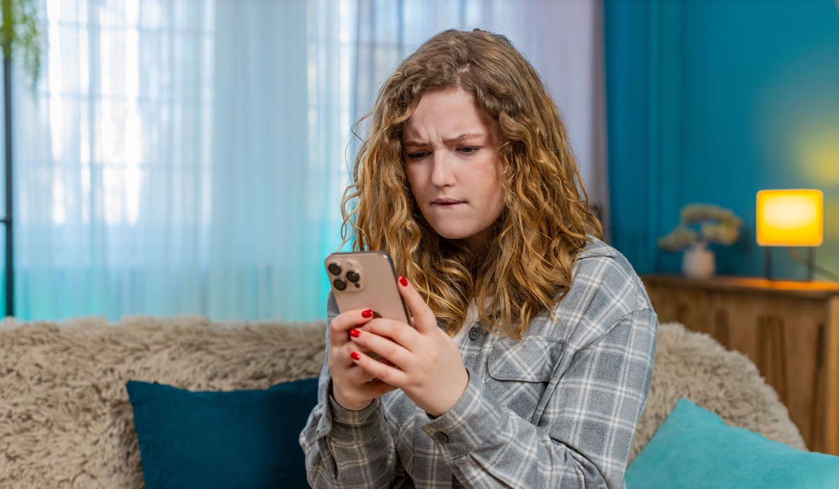 本当に最低！！LINEで別れ話された・・・一方的に振る彼氏の心理と理由を解説