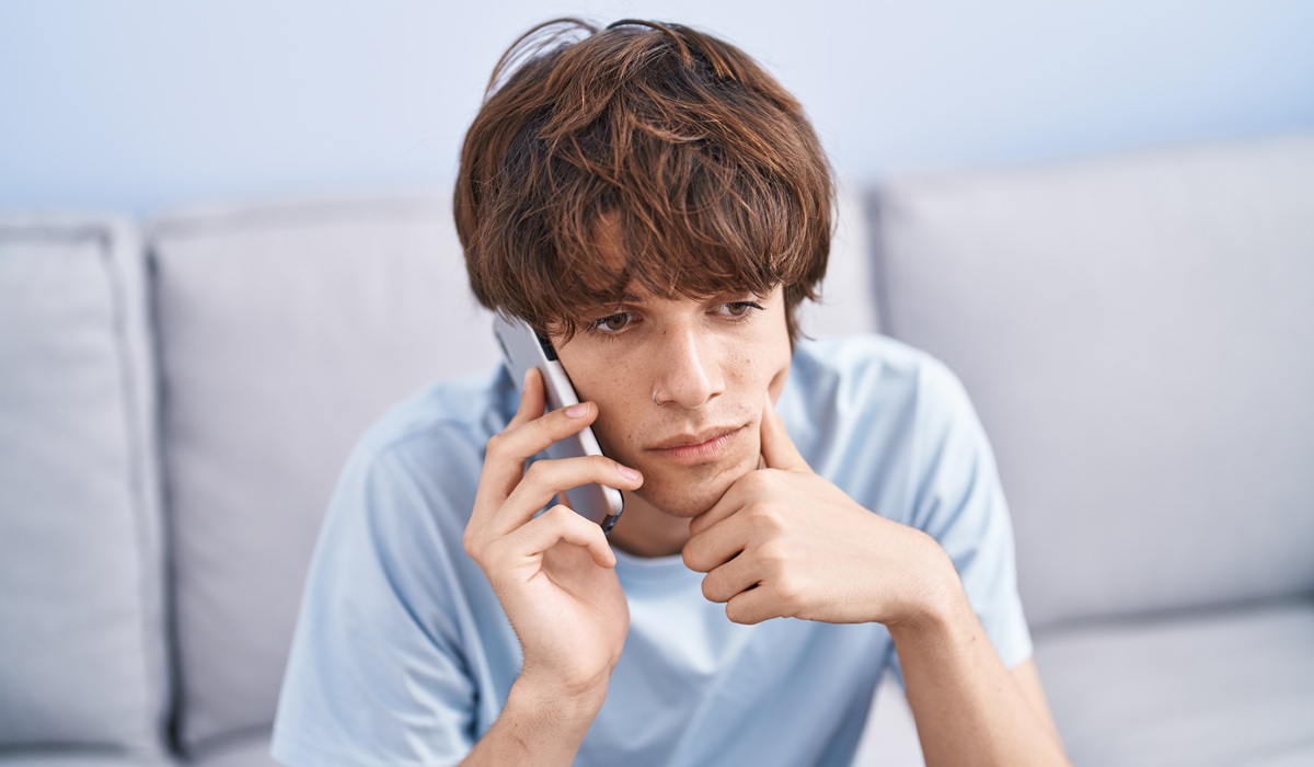 寂しがり屋でSNS更新しすぎ！！めんどくさい・・・男友達がメンヘラっぽい！