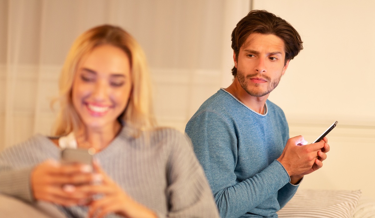 彼女に依存してほしい…。LINEで依存させる方法とは？LINEの送り方を解説！