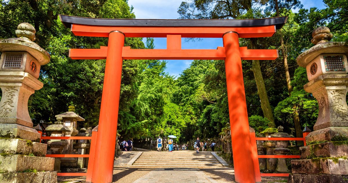 恋愛成就のため、願掛けに神社やお寺に行く人も特に女性は多いと思います。全国的に有名な神社などはいくつかありますがあなたが実際に行ったことのある縁結びや良縁に関わ