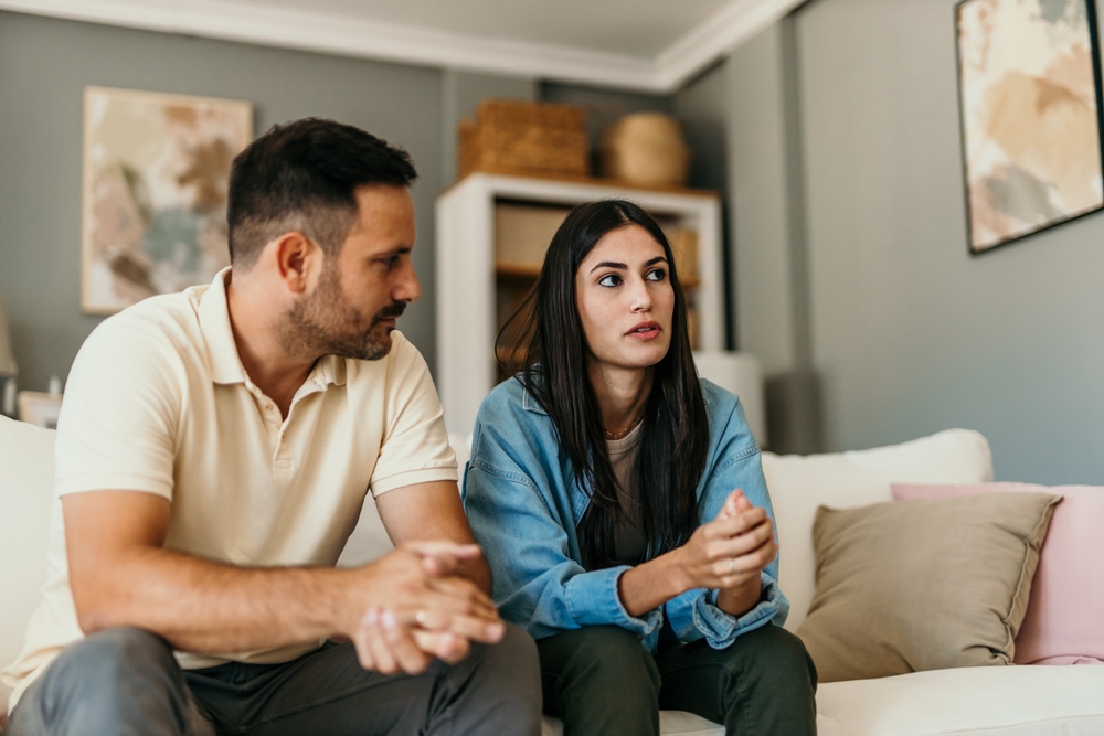 もしあなたが、婚約までしている相手と婚約破棄するとしたら一体全体、どんな事があったときだと思いますか？想像のていで話ふってますけど、実話でも勿論OKです。 2位