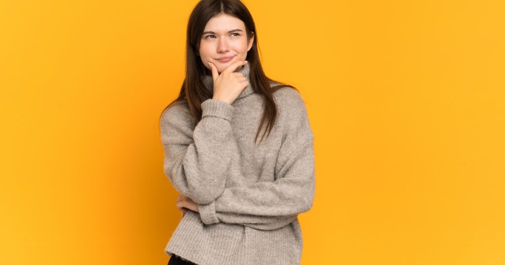 女性の方にお聞きします。異性と