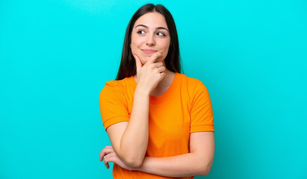 張り合ってくる女性が「うざい」