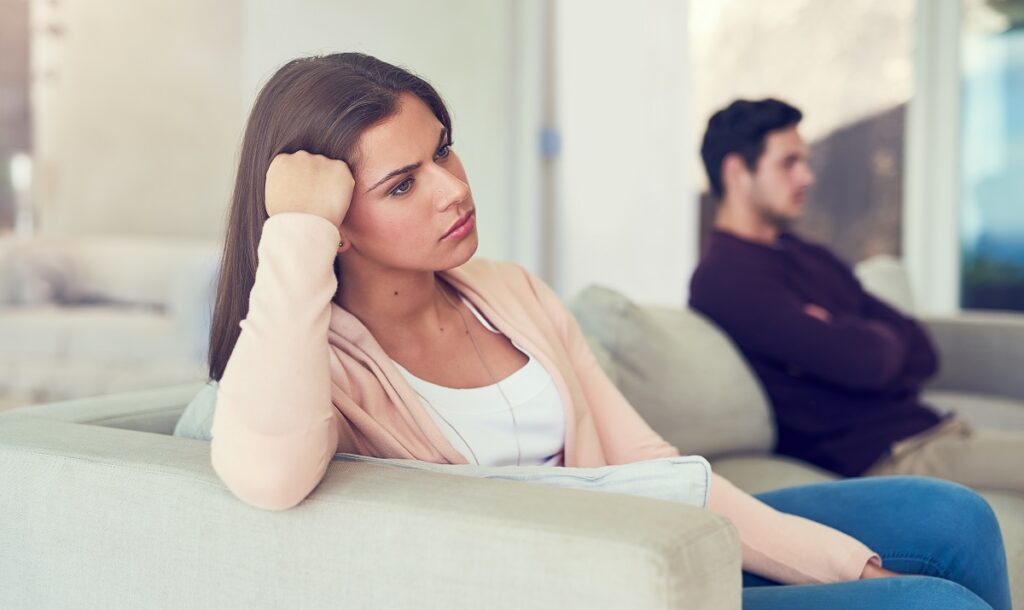 付き合ってる彼氏が気持ち悪いと感じている状態でも結婚しても大丈夫？アドバイスをお願いします！付き合い始めは特に気持ち悪いと思う事も無かったけど、付き合ってるうち