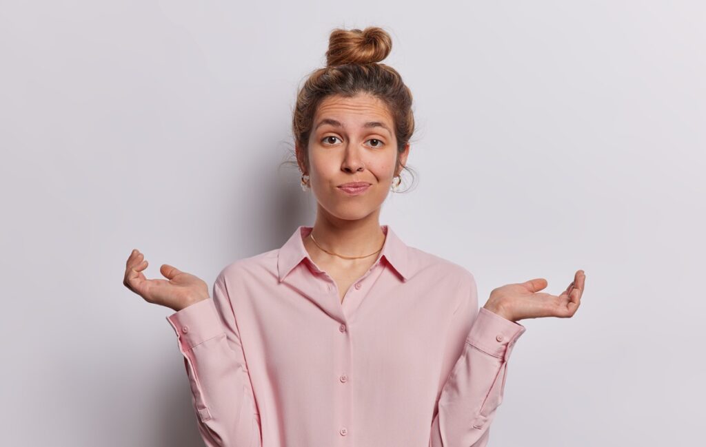 「本命になれない女」の特徴が知りたいです。私はこれまで付き合う人に本命として見てもらえず、いつも浮気相手や都合のいい存在で終わってしまうのが悩みです。「私に問題