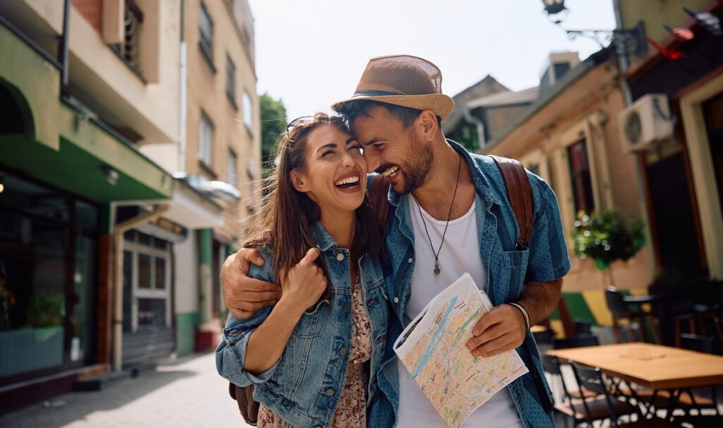 付き合って1年も経つのにイチャイチャするカップルの特徴や行動を教えてください！付き合い始めから仲が良いカップル。1年以上も経過しているのにイチャイチャと長続きす