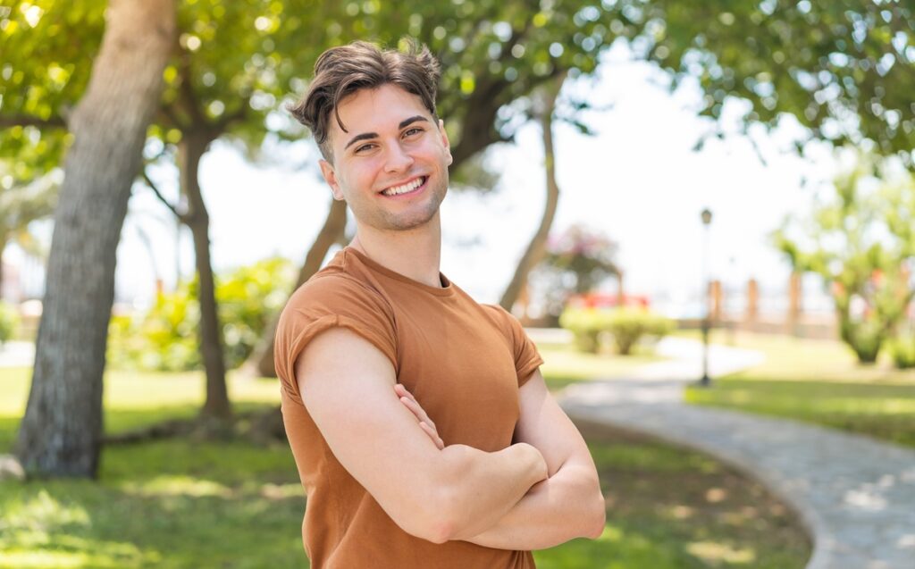 男性が大好きな女性にしかしない行動って具体的にどんなものがあるのでしょうか？私は気になる男性がいるのですが彼の気持ちが本当に自分に向いているのか分からず不安にな