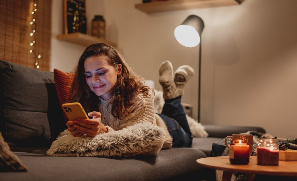 「返信が早い男性の性格」ってどんな特徴があるのでしょうか？LINEでやり取りをしている男性がいるのですがいつも驚くほど返信が早いんです。これは単にマメな性格だか