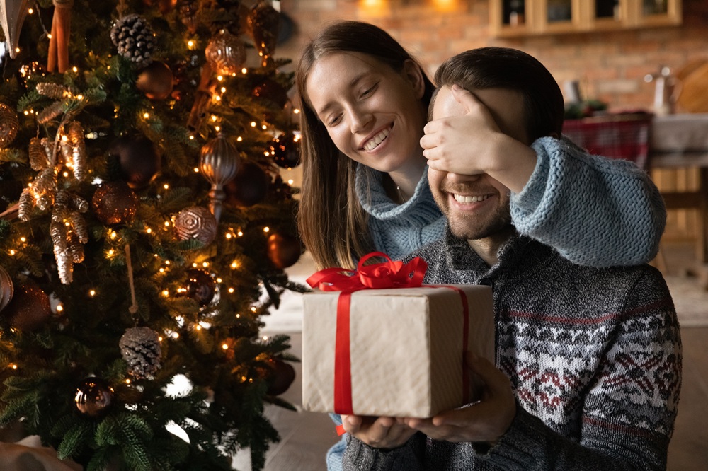 恋人やパートナーとの理想のクリスマスの過ごし方を教えてください。 夏も終わり、少しずつ涼しい気候になってきましたが、そうなるとあっという間に年末、つまりクリスマ