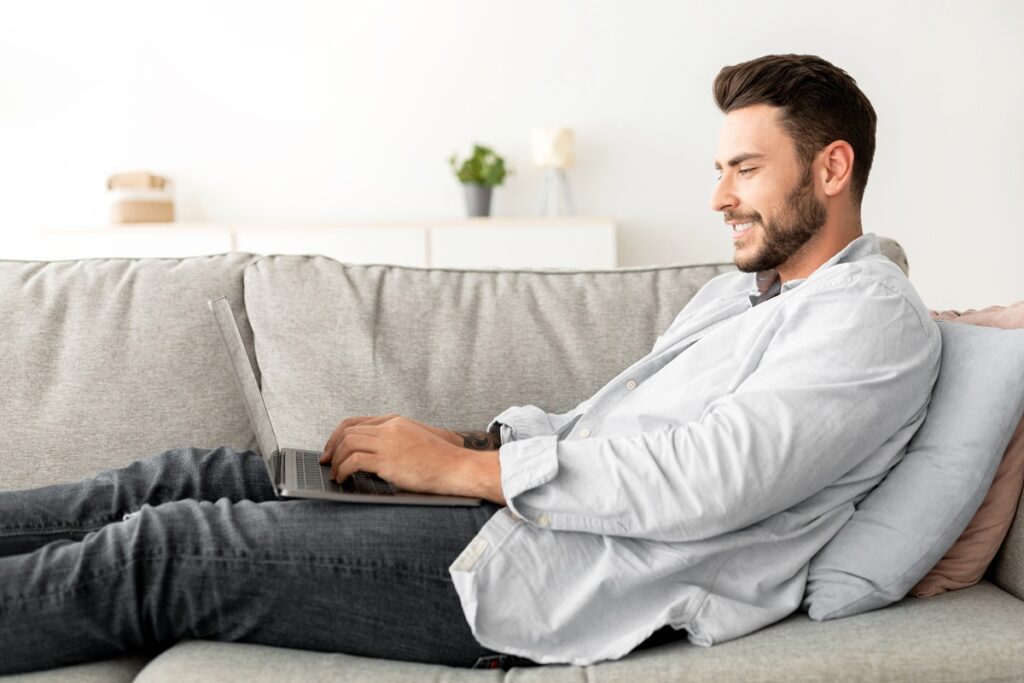 男性の方にお聞きします。 日本