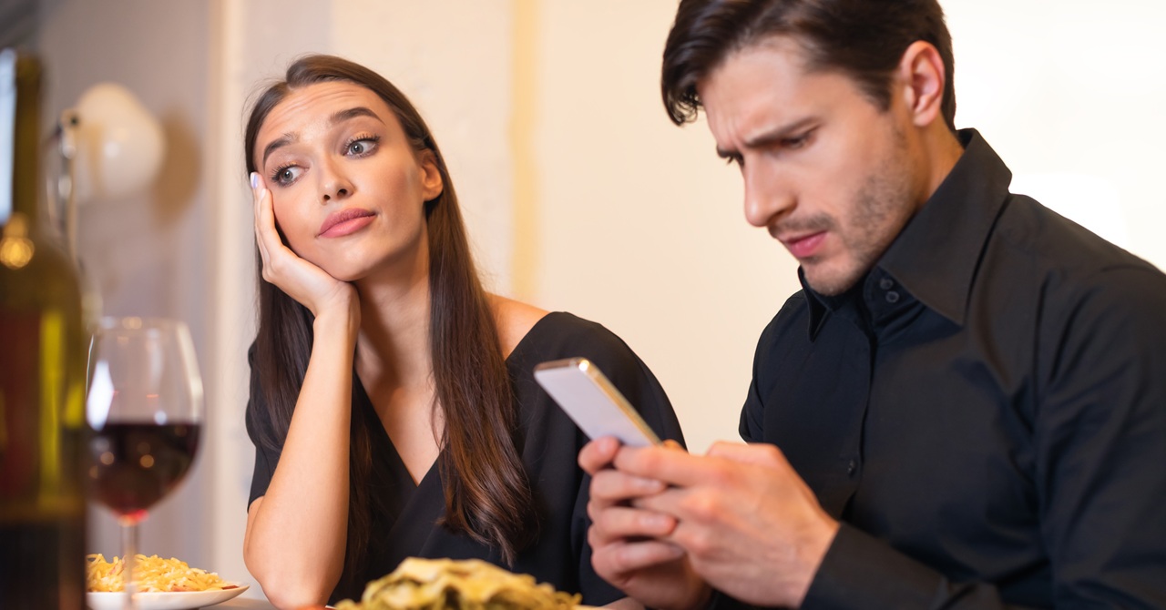 デート中、相手にされて「それはないでしょ！」とむかついた経験はありますか？スマホばかり見ていた、店員さんへの態度が悪かった、自分勝手な行動をされたなど、デート中